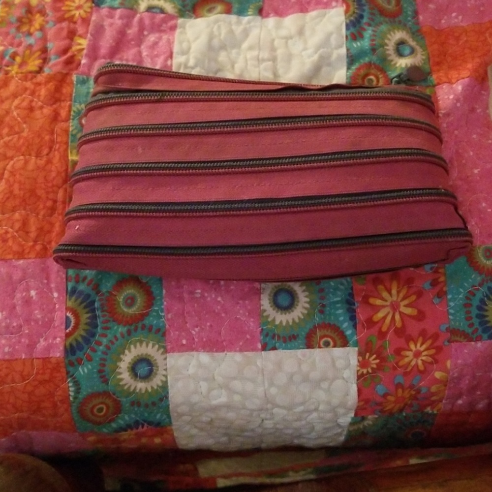 Zipperd pouch